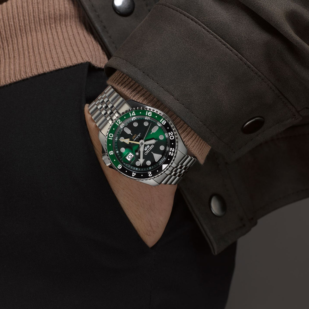 Seiko 5 Sports Green GMT